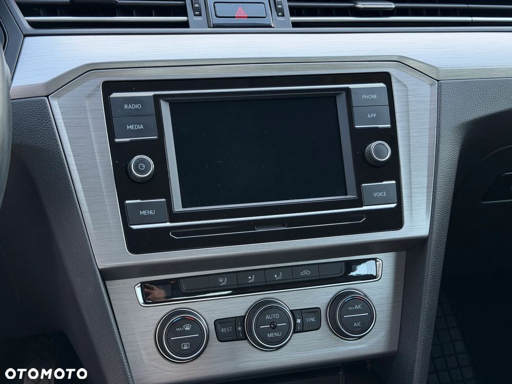 Volkswagen Passat 2.0 TDI EVO Essence - 15