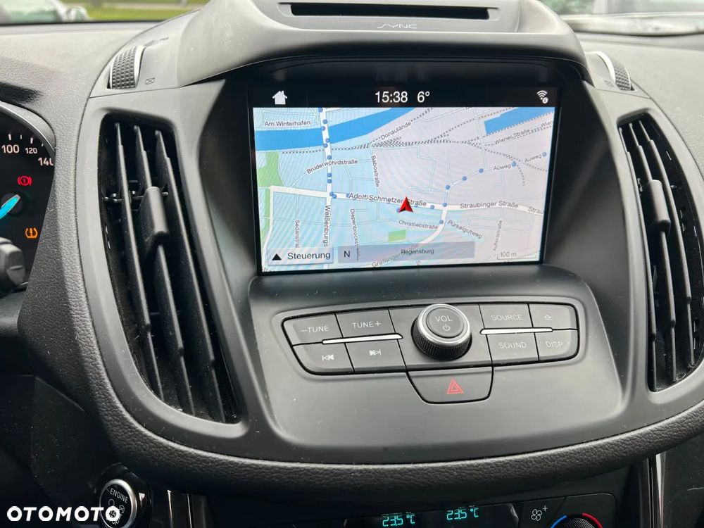 Ford Kuga 1.5 EcoBoost 2x4 Titanium - 12