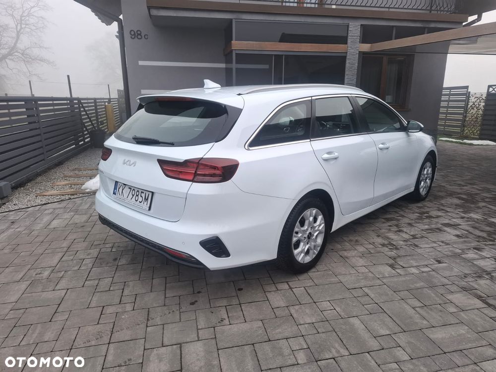Kia Ceed 1.5 T-GDI DCT7 (48V M-H) Ultimate Edition - 5