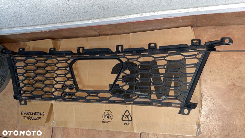 KRATKA ZDERZAKA PRZÓD ŚRODKOWA BMW G20 G21 M-PAKIET 8079592 - 2
