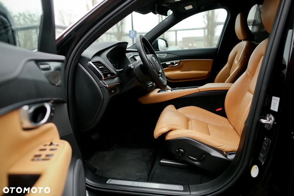 Volvo XC 90 B5 D AWD Ultimate Bright - 18