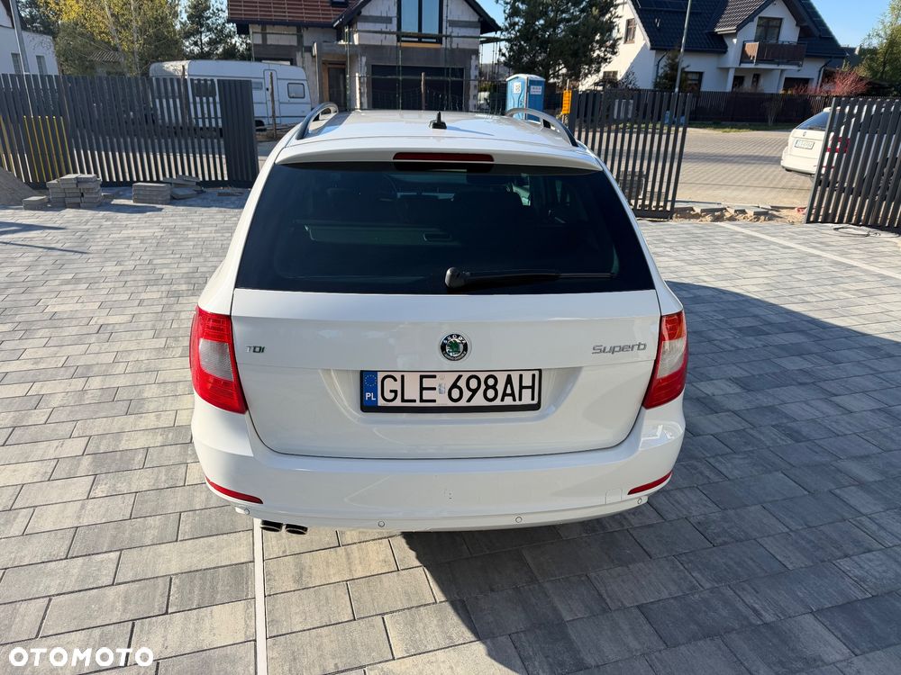 Skoda Superb 2.0 TDI Elegance - 6