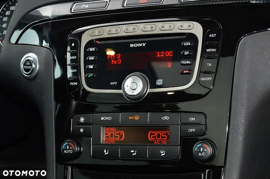 Ford S-Max - 32