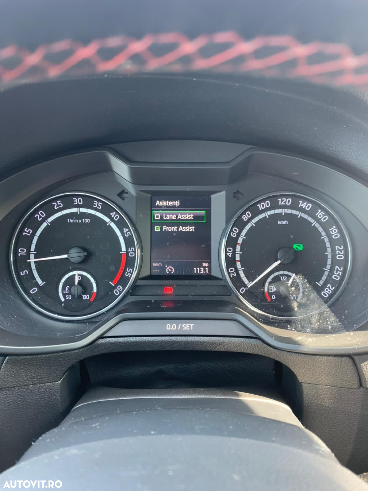 Skoda Octavia 2.0 TDI RS DSG - 9
