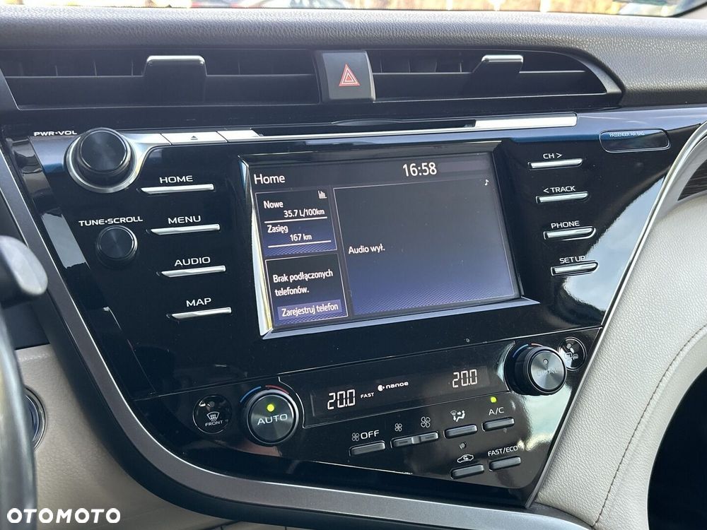 Toyota Camry 2.5 Hybrid Comfort CVT - 18