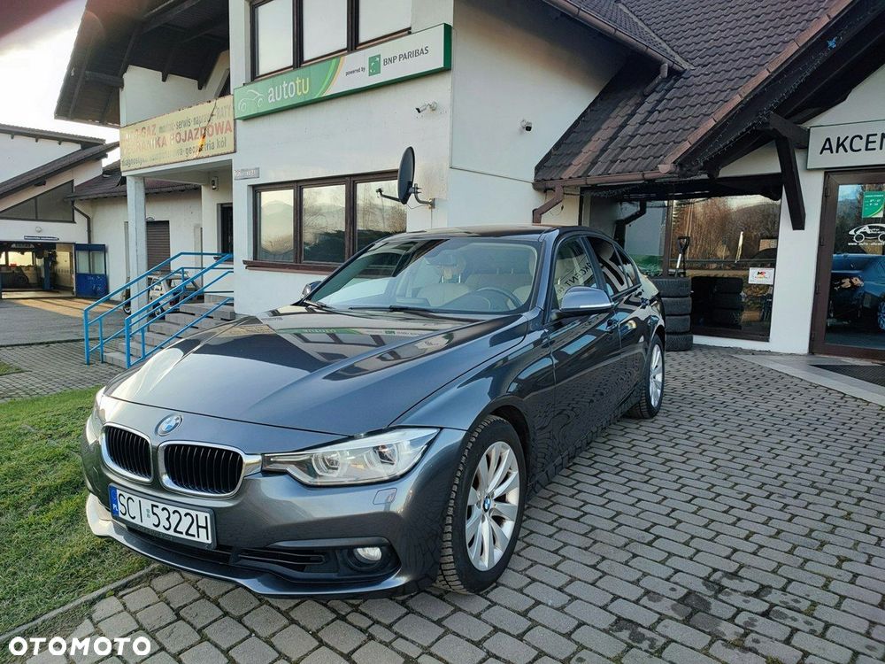 BMW Seria 3 318i - 3