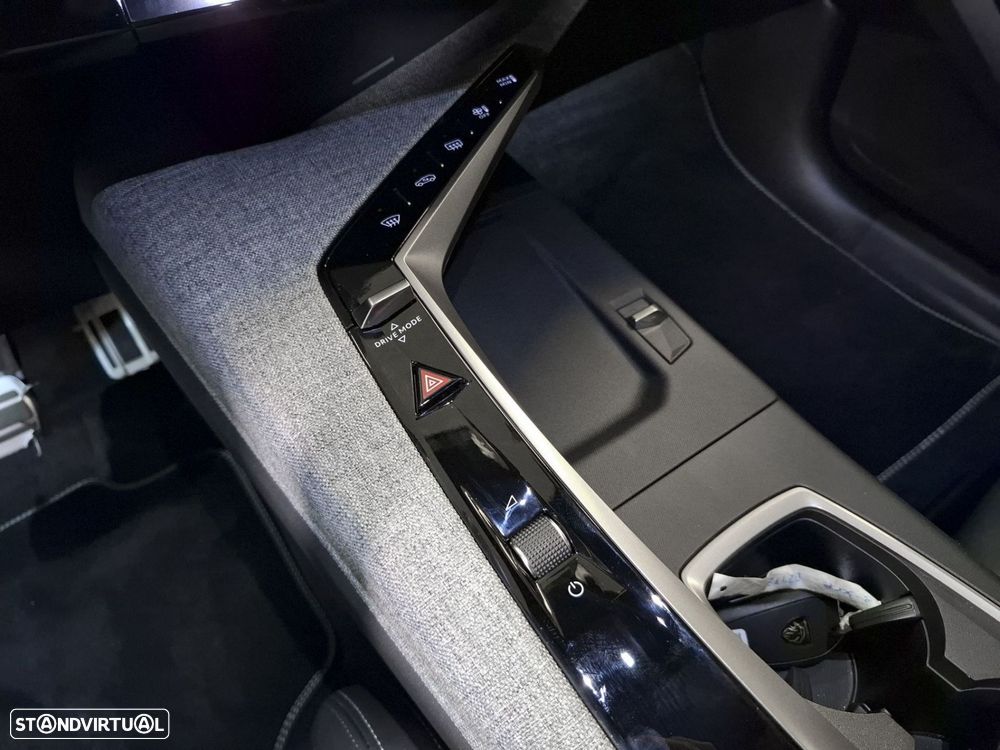 Peugeot E-3008 73 kWh GT - 18