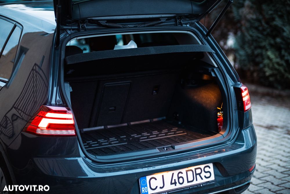 Volkswagen Golf - 18