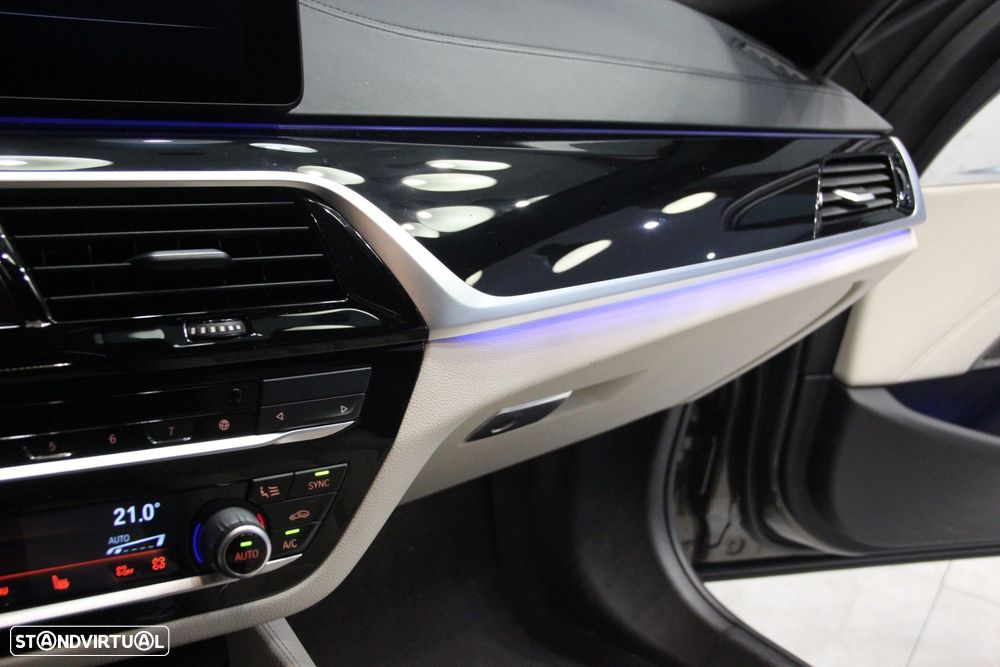 BMW 540 d xDrive Line Luxury Auto - 17