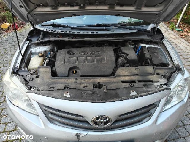 Toyota Corolla - 14