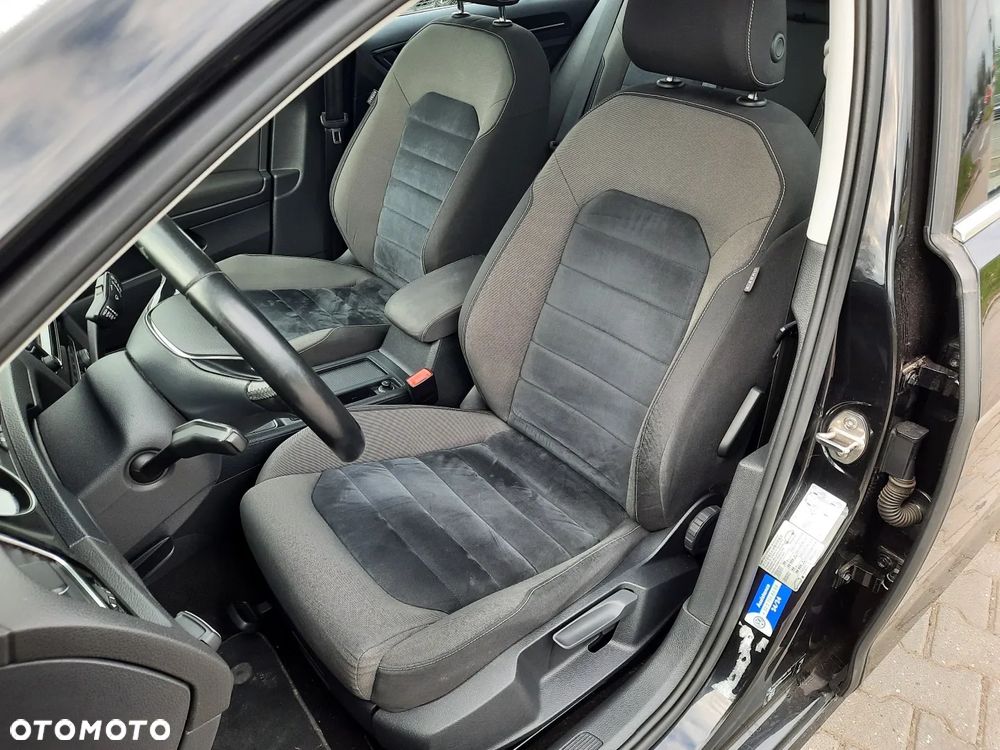 Volkswagen Golf 1.6 TDI DPF Comfortline - 18