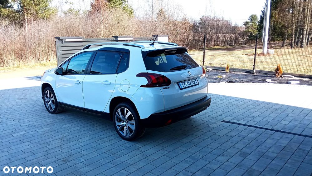 Peugeot 2008 1.2 Pure Tech Style - 9
