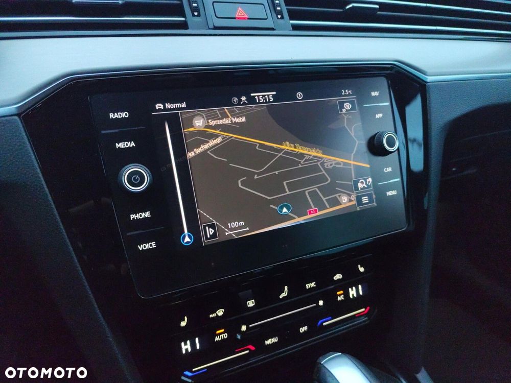 Volkswagen Passat - 28