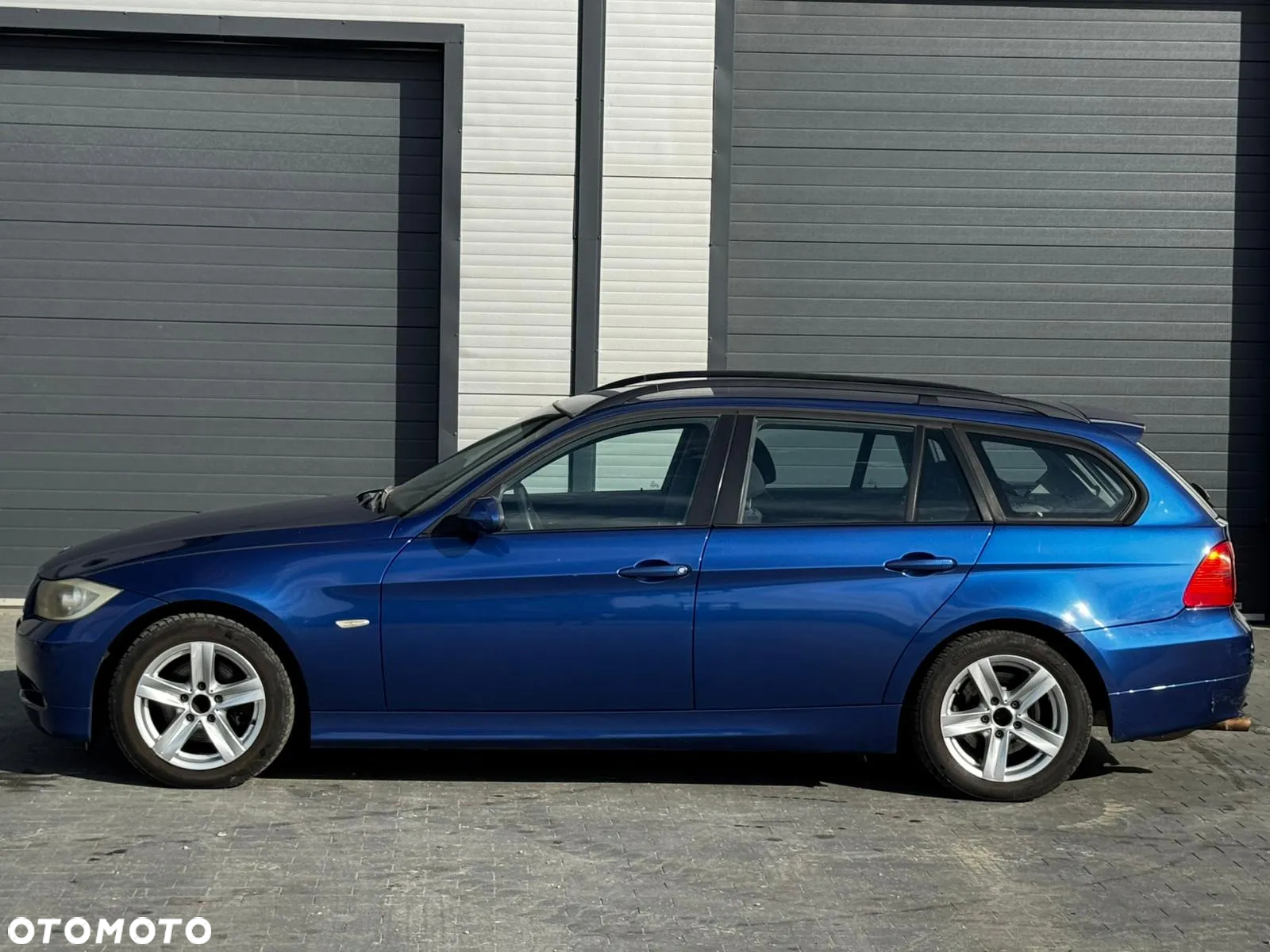 BMW Seria 3 318i Touring - 4