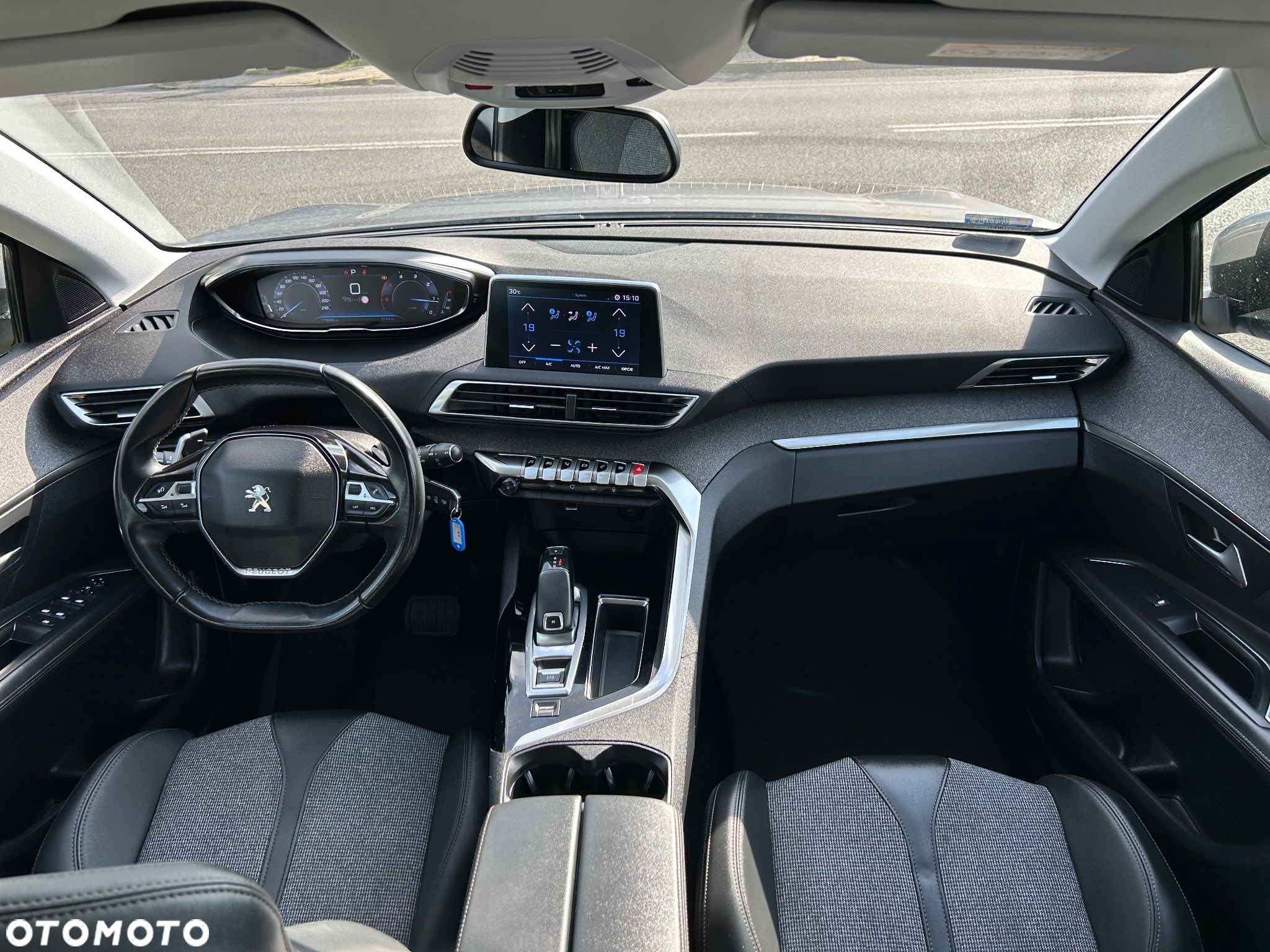 Peugeot 3008 1.5 BlueHDi Allure S&S EAT8 - 18