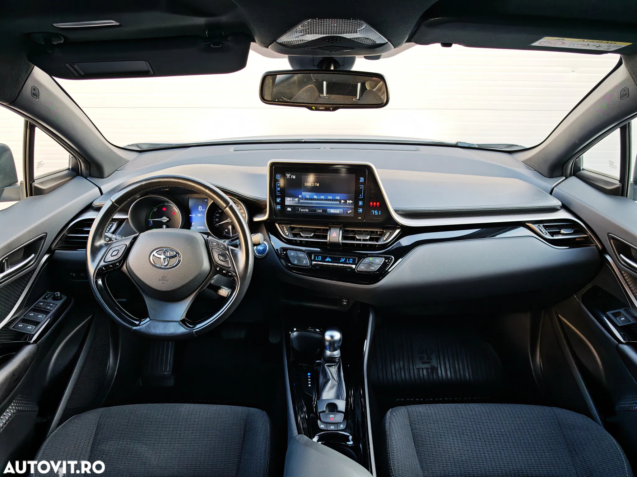 Toyota C-HR - 4