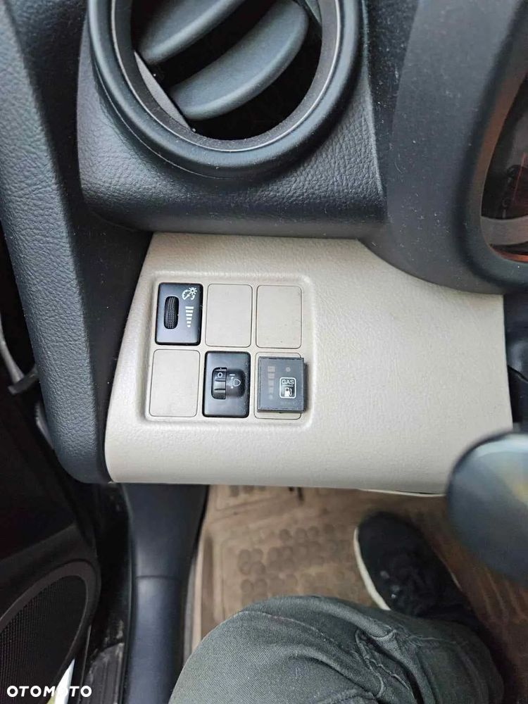 Toyota RAV4 - 15
