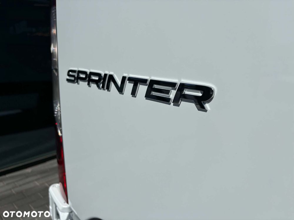 Mercedes-Benz Sprinter - 9