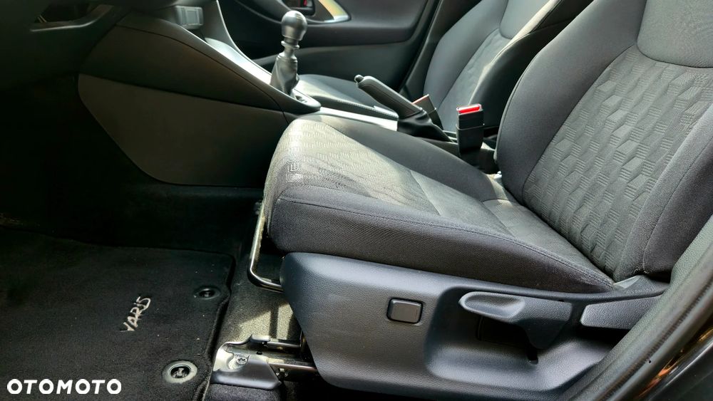 Toyota Yaris 1.5 Comfort - 22
