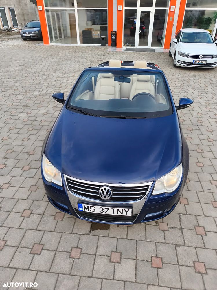 Volkswagen Eos 2.0 TDI DPF DSG BlueMotion Technology Sport & Style - 2