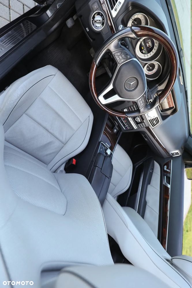 Mercedes-Benz Klasa E - 9