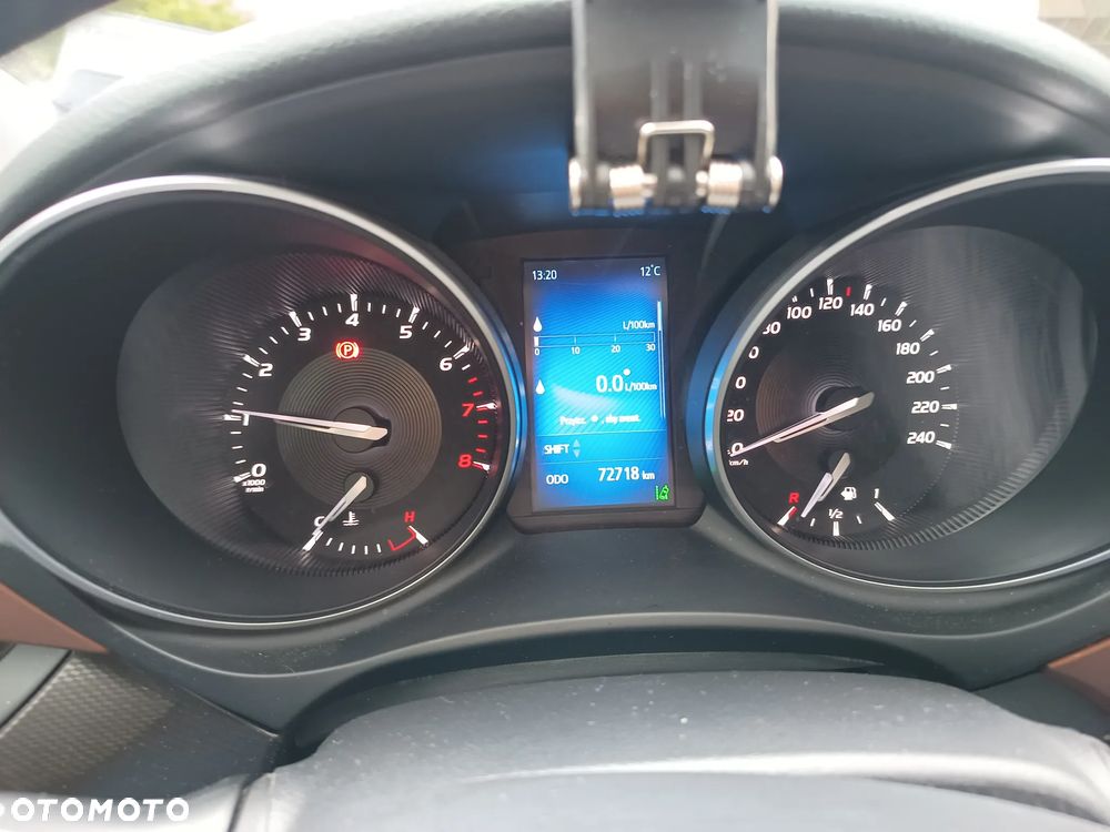 Toyota Avensis - 6