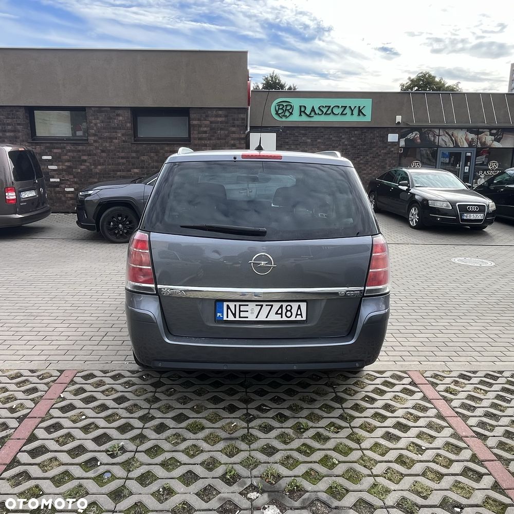 Opel Zafira - 2