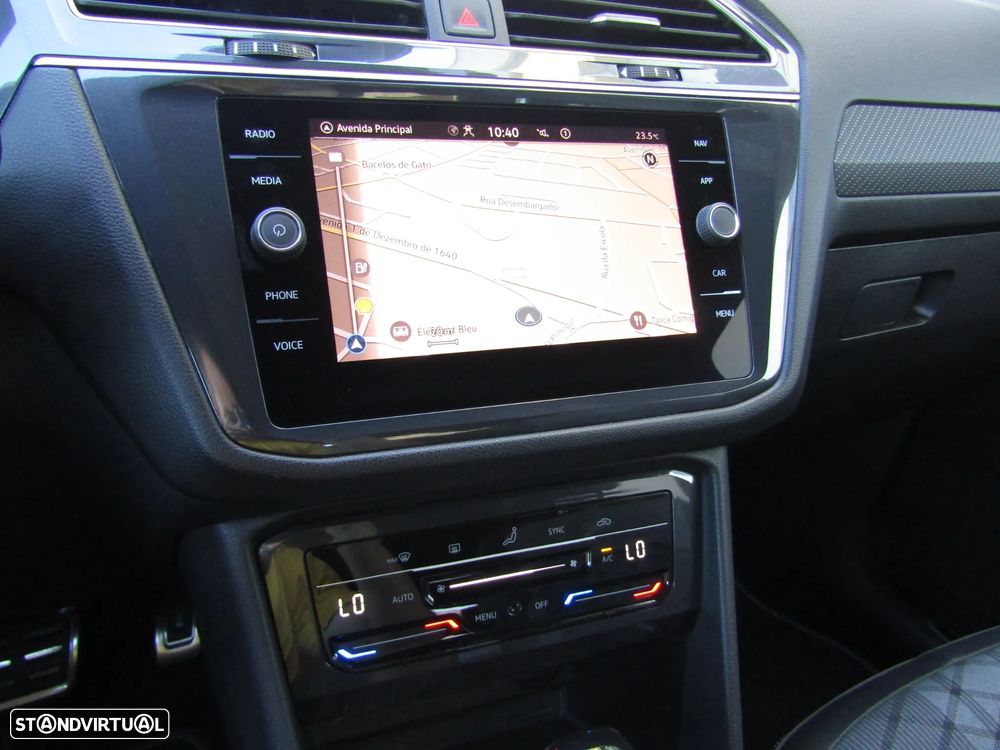 VW Tiguan Allspace 2.0 TDI R-Line DSG - 19