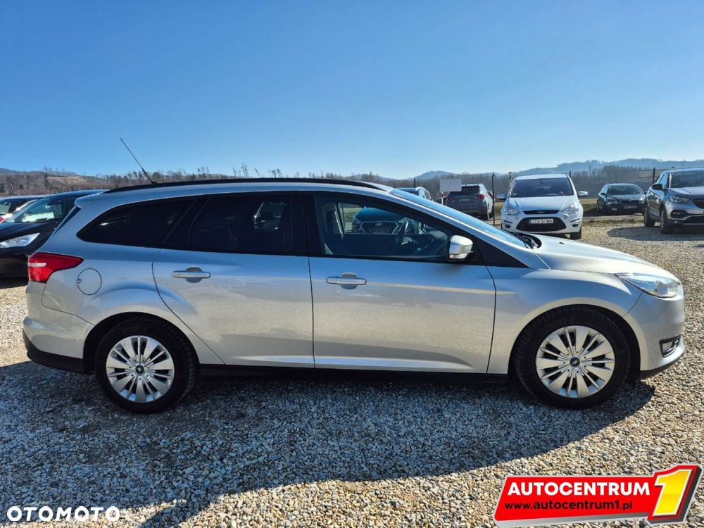 Ford Focus - 10