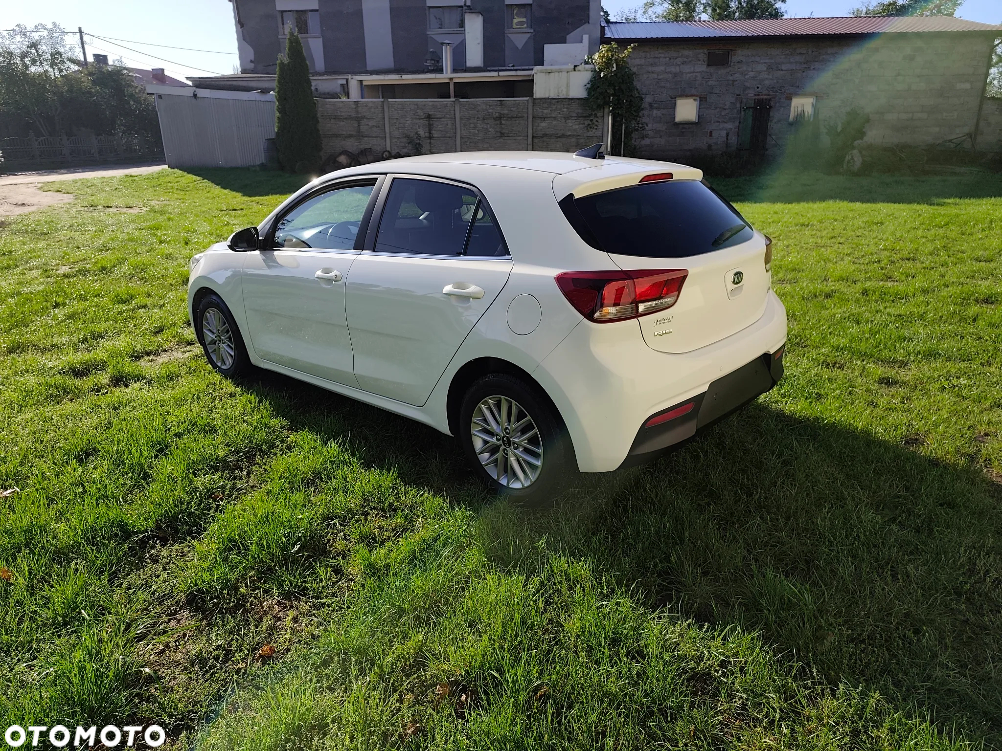 Kia Rio - 5