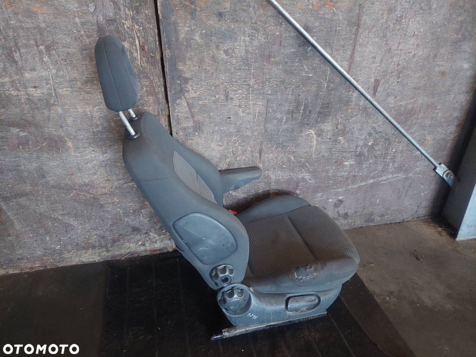 FOTEL PRAWY PRZÓD OBROTOWY OBROTNICA PODŁOKIETNIK SHARAN MK1 LIFT - 3