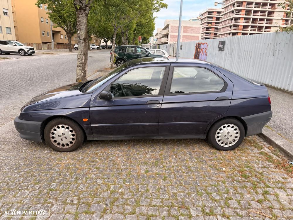 Alfa Romeo 146 1.4 Image - 6