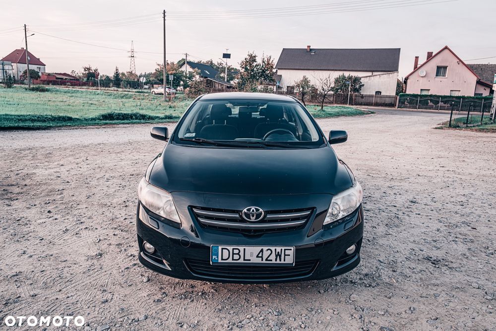 Toyota Corolla - 2