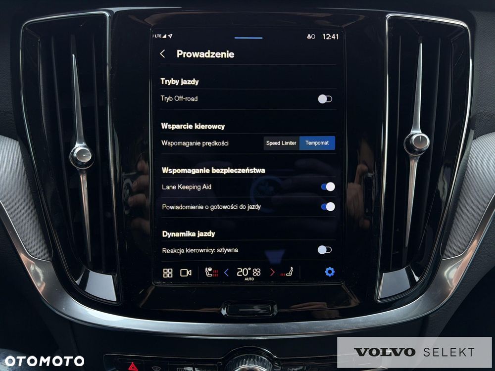 Volvo V60 Cross Country - 25