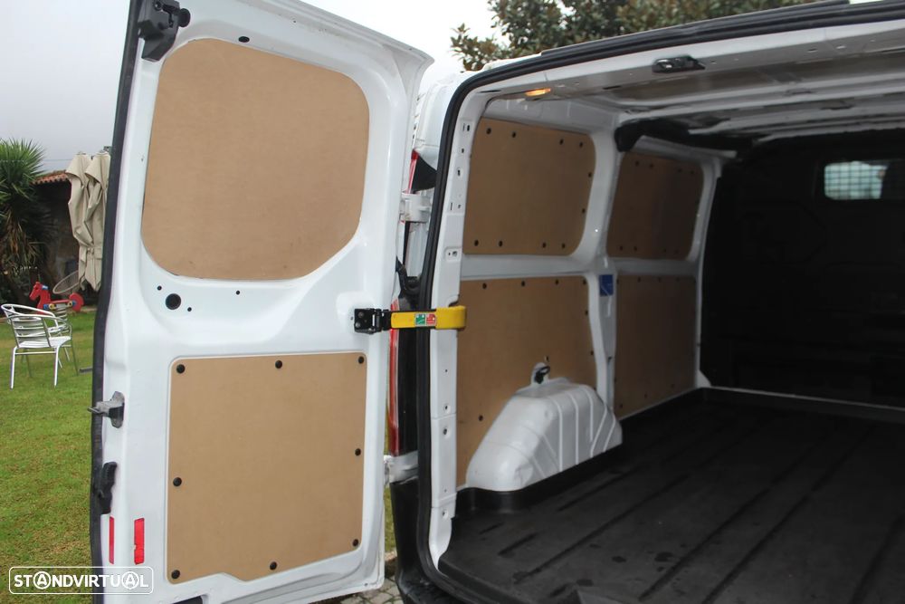 Ford TRANSIT 2.0 TDCI - 3 LUG. A/C - 9