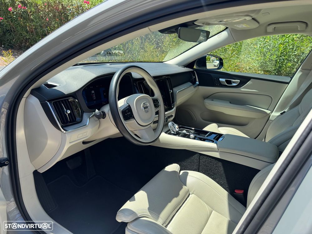 Volvo V60 2.0 T6 AWD TE Plus Dark - 5