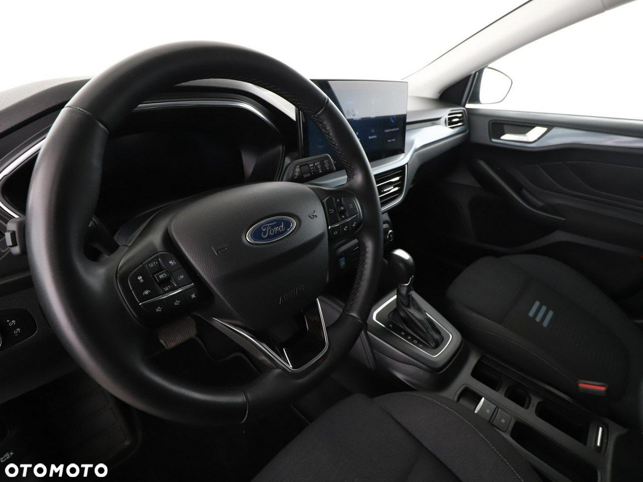 Ford Focus 1.0 EcoBoost Hybrid ACTIVE X - 14