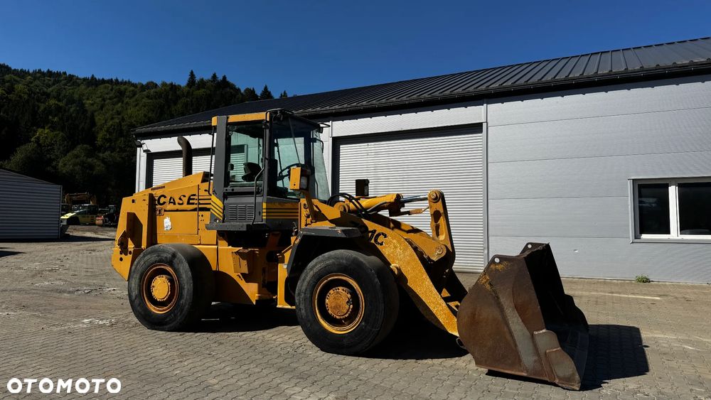 Case 721C - 7