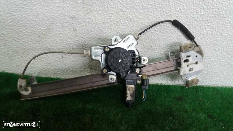 ELEVADOR DE VIDRO FRONTAL ESQUERDO HYUNDAI GETZ 2004 - 2