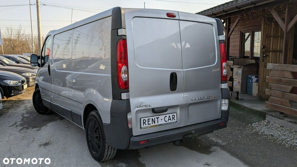 Opel Vivaro - 10