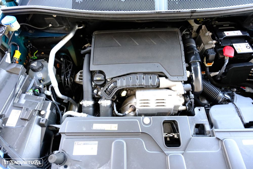 Peugeot 5008 1.2 PureTech Allure EAT8 - 46