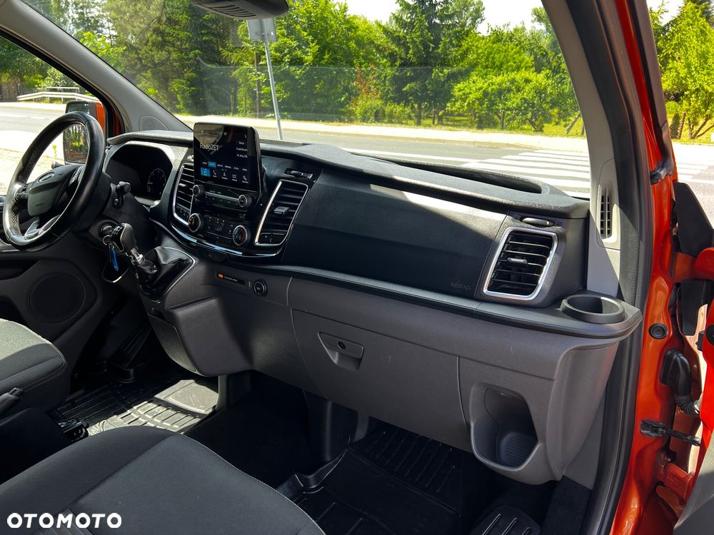 Ford Transit Custom 290 L2H1 Limited - 20