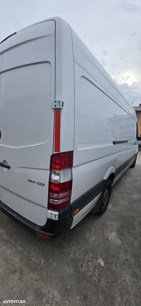 Mercedes-Benz Sprinter - 5