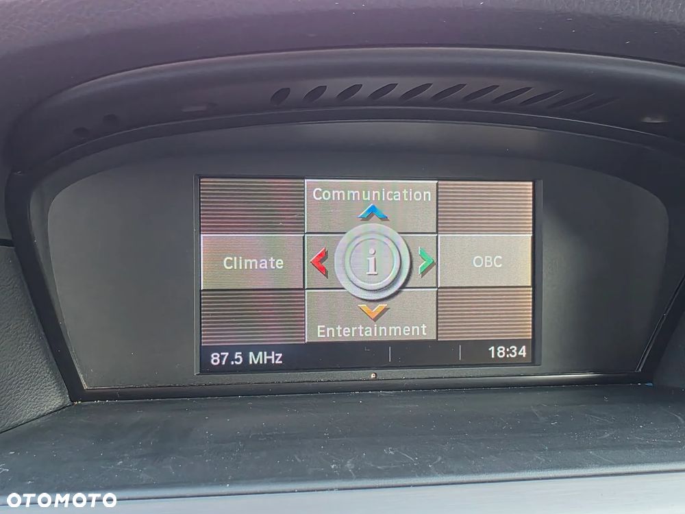 BMW Seria 5 525xi Edition Exclusive - 13