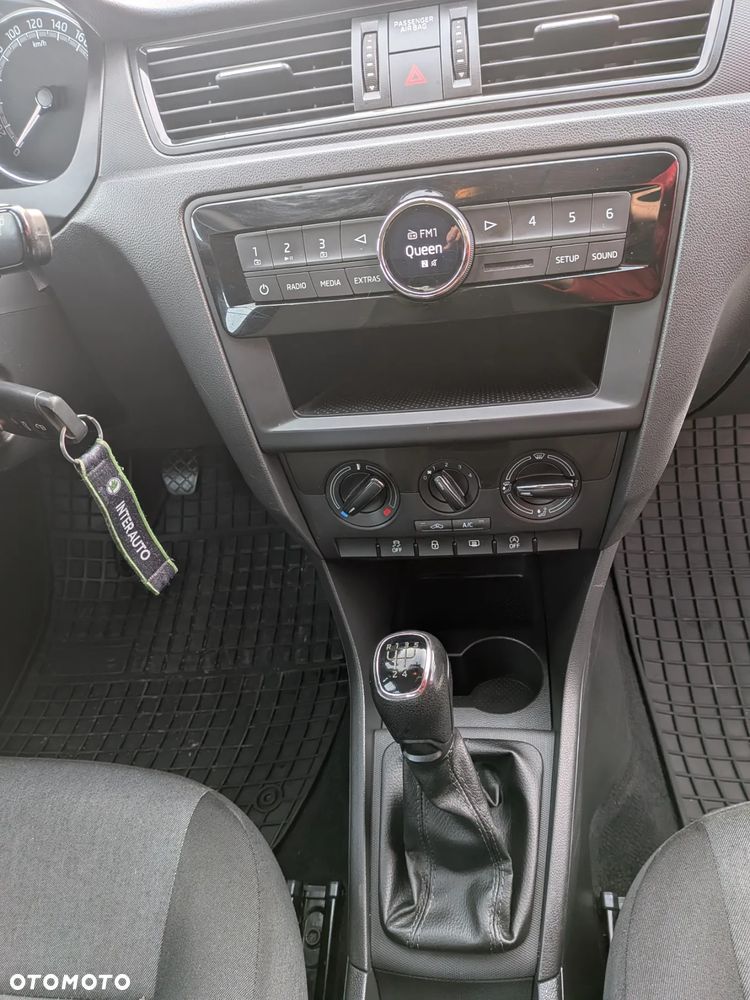 Skoda RAPID Spb 1.0 TSI Active - 26