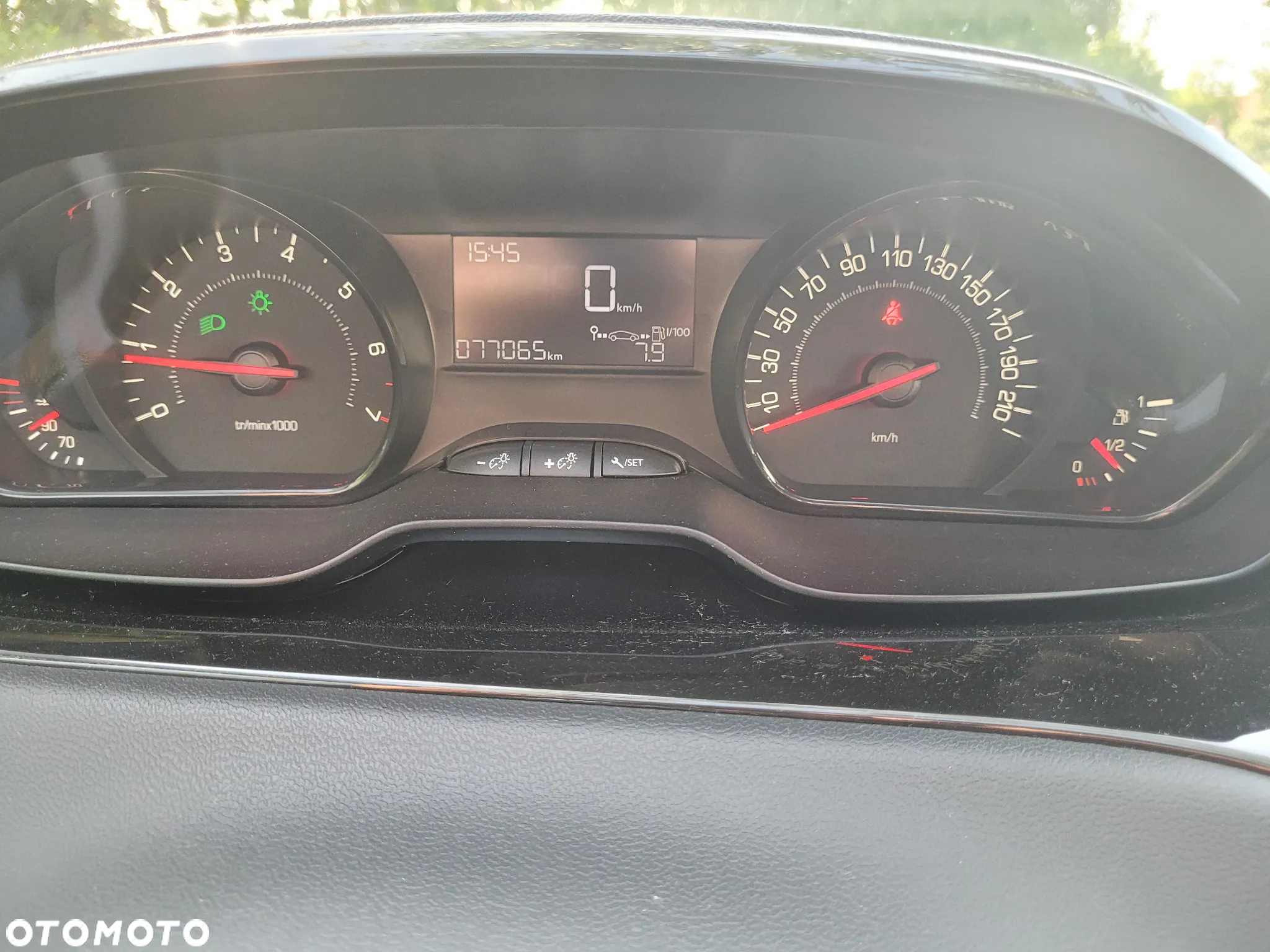 Peugeot 208 - 9