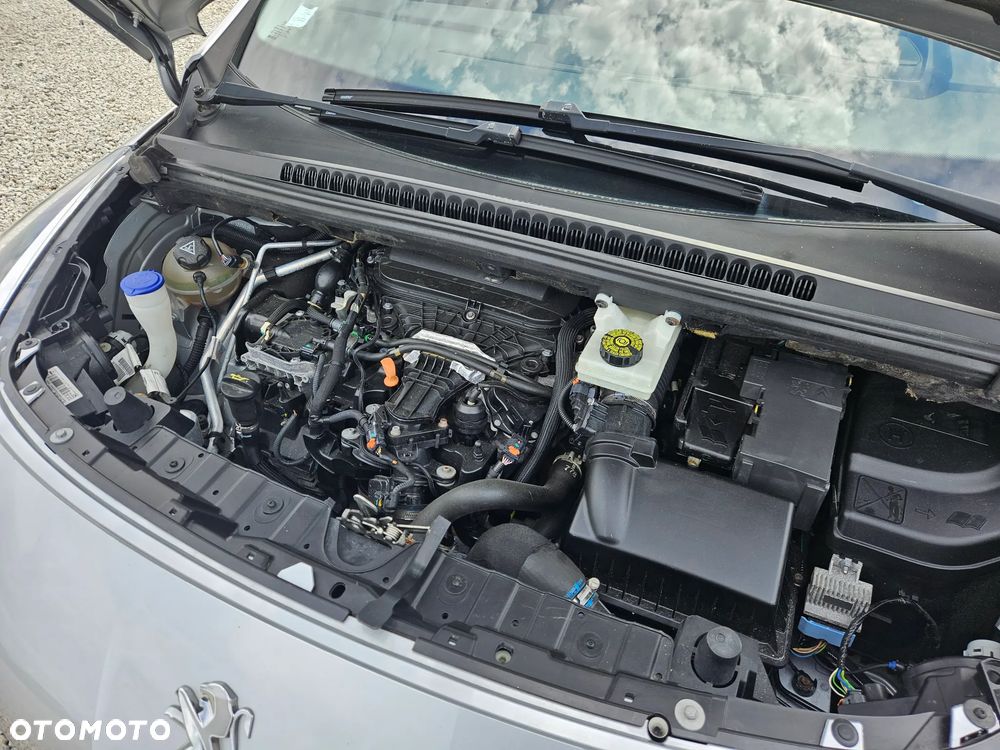 Peugeot 3008 2.0 HDi Premium+ - 17