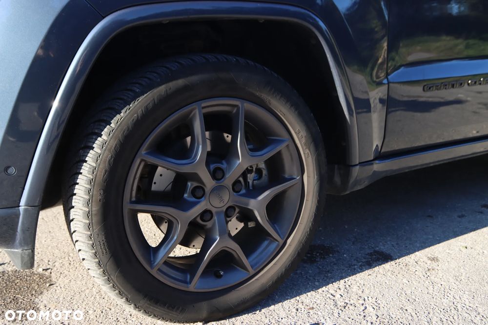 Jeep Grand Cherokee - 11
