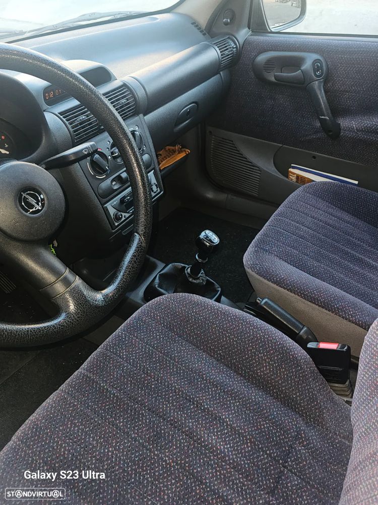 Opel Corsa 1.2 GLS - 6