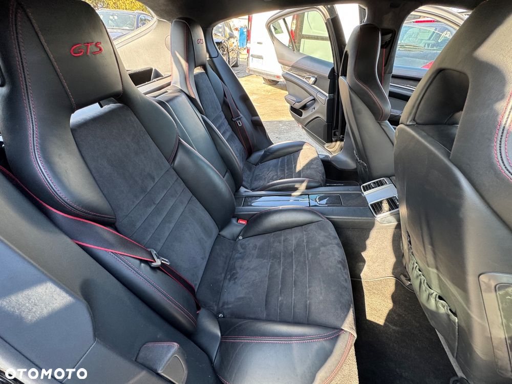 Porsche Panamera GTS - 10